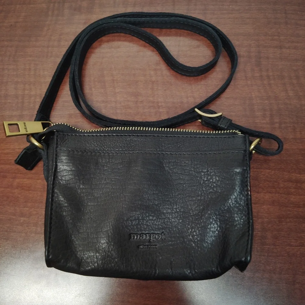 Margot Aiden Wallet On The String Black Leather Crossbody Phone Card Holder